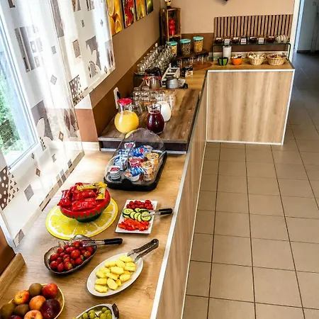 Village Gæstehus 3*